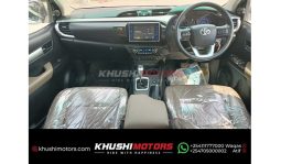 
TOYOTA HILUX 2015 full									