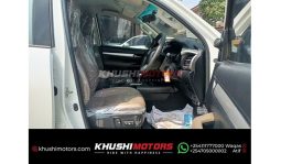 
TOYOTA HILUX 2015 full									