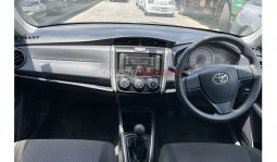 
Toyota Fielder 2015 full									