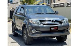 
Toyota Fortuner 2015 full									