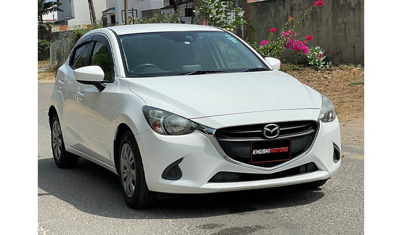 
								Mazda Demio 2015 full									