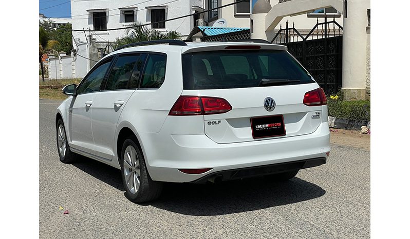 
Volkswagen Golf Variant 2015 full									