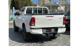 
Toyota Hilux Double Cabin 2017 full									