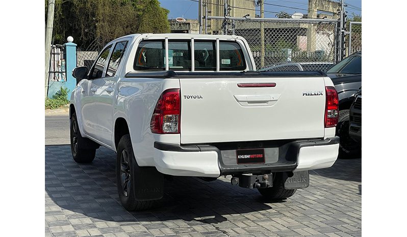 
								Toyota Hilux Double Cabin 2017 full									