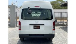 
Toyota Hiace 9L High Roof 2015 full									