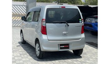 
Suzuki Wagon R 2015 full									