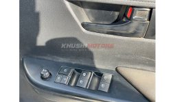 
Toyota Hilux Double Cabin 2017 full									