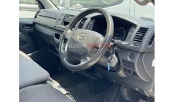 
Toyota Hiace 2015 full									