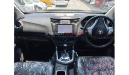 
Nissan Navara 2015 full									