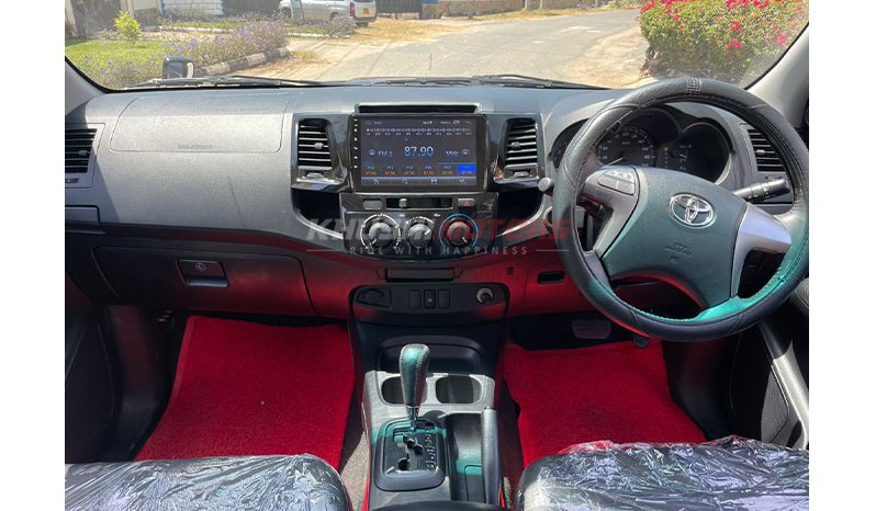 
								Toyota Hilux Double Cabin 2015 full									