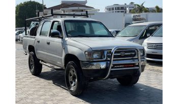 
Toyota Hilux Double Cabin 2001 full									