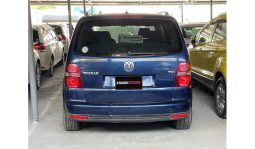 
Volkswagen Touran 2009 full									