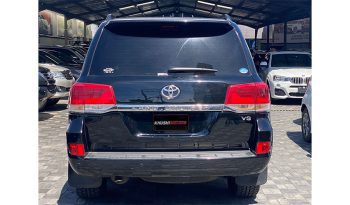 
									Toyota Land Cruiser V8 2013 full								