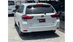 
Toyota Fielder 2015 full									