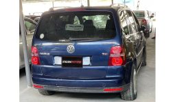 
Volkswagen Touran 2009 full									