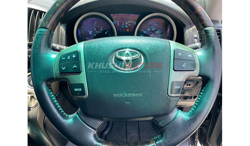 
Toyota Land cruiser V8 2011 full									