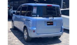 
Toyota Sienta 2014 full									