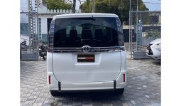 
Toyota VOXY 2016 full									