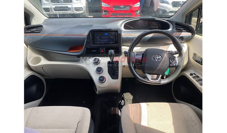 
Toyota Sienta 2016 full									