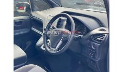 
Toyota VOXY 2016 full									