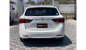 Toyota AVENSIS 2016