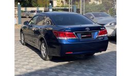 
Toyota Crown Royal Saloon 2016 full									