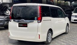 
Toyota NOAH 2016 full									