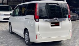 
Toyota NOAH 2016 full									