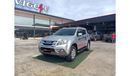 
Isuzu D-Max 2016 full									