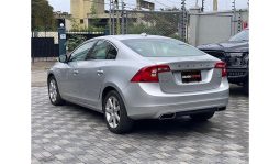 
Volvo S60 2016 full									