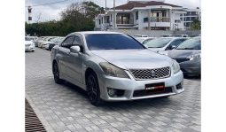 
Toyota Crown Athlete 2010 full									