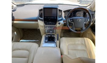 
Toyota Land cruiser ZX V8 2016 full									