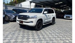 
Toyota Land cruiser ZX V8 2016 full									