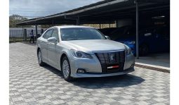 
Toyota CROWN 2016 full									