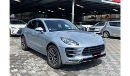 
Porsche MACAN Turbo 2016 full									