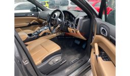 
Porsche Cayenne 2016 full									