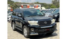 
Toyota Land cruiser V8 2011 full									