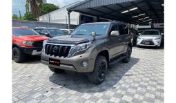 
Toyota LAND CRUISER PRADO 2017 full									