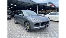 
Porsche Cayenne 2016 full									