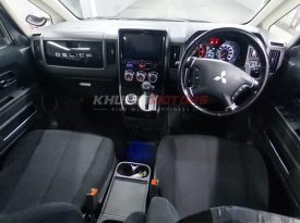 Mitsubishi DELICA 2016