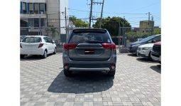 
Mitsubishi OUTLANDER 2017 full									