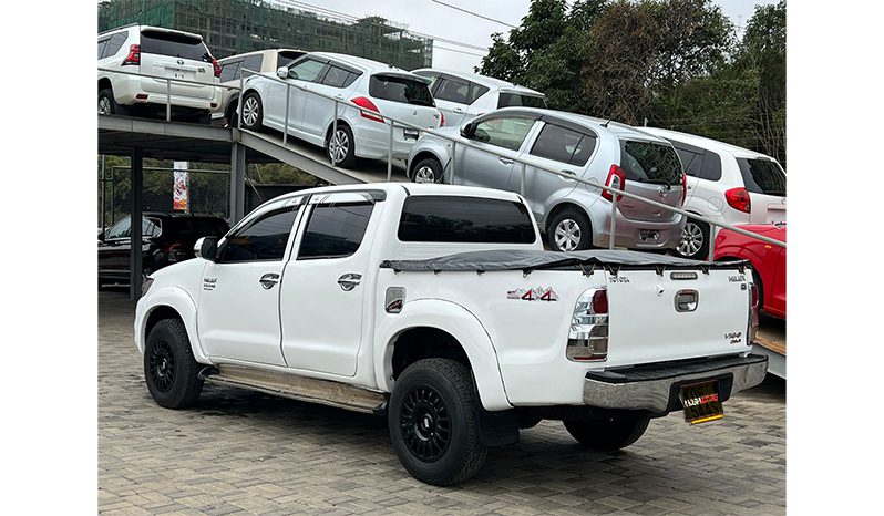 
Toyota Hilux Double cab 2014 full									