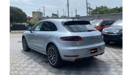 
										Porsche MACAN Turbo 2016 full									