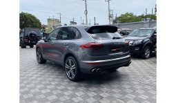 
Porsche Cayenne 2016 full									