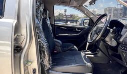 
Isuzu D-Max 2016 full									