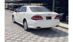 
Toyota Crown Royal Saloon 2009 full									