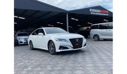 
Toyota Crown Athlete 2018 full									