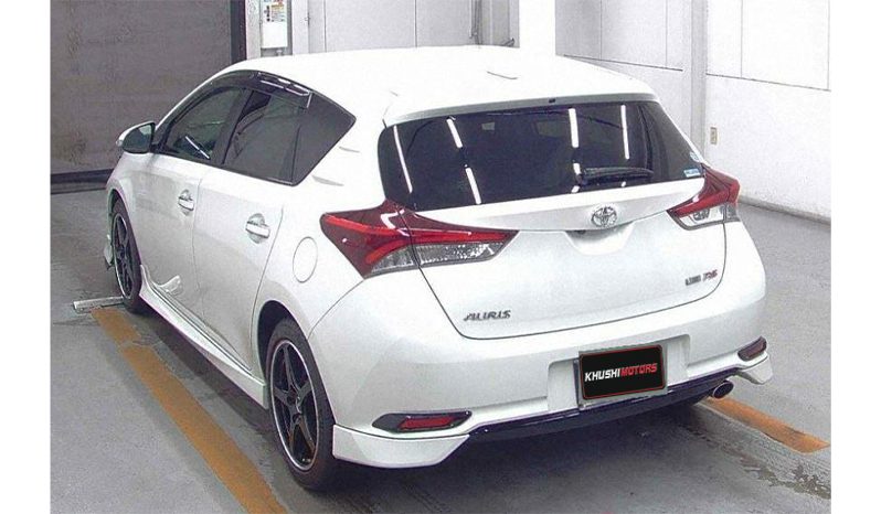 Toyota AURIS 2016