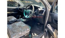 
Toyota Hilux D Cabin 2016 full									