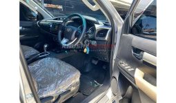 
Toyota Hilux D Cabin 2016 full									